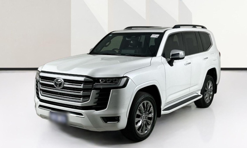 2025 Toyota Landcruiser Sahara ZX